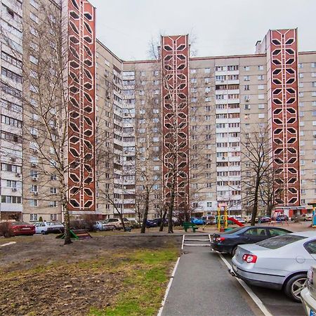 Уютная, Просторная Видовая Трехкомнатная Квартира Возле Метро Академгородок На 6 Мест Kiev Esterno foto
